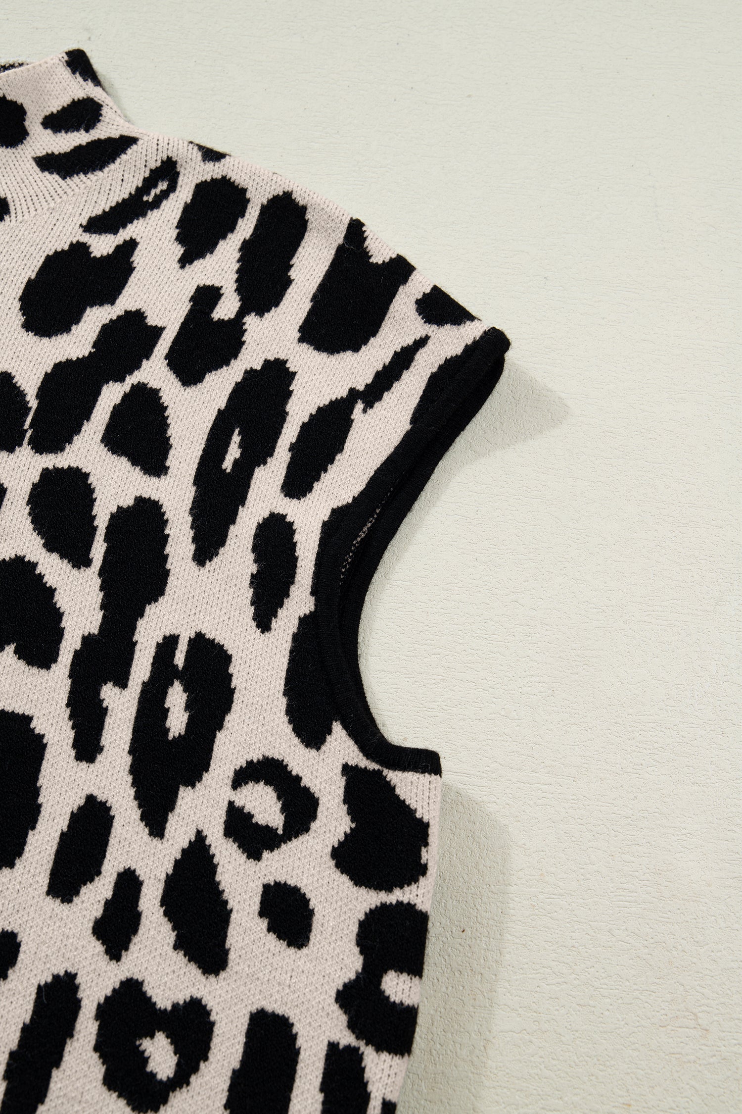 Black Leopard Print High Neck Short Sleeve Sweater